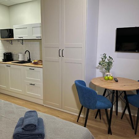 Sky Tower Apartments Варшава Экстерьер фото
